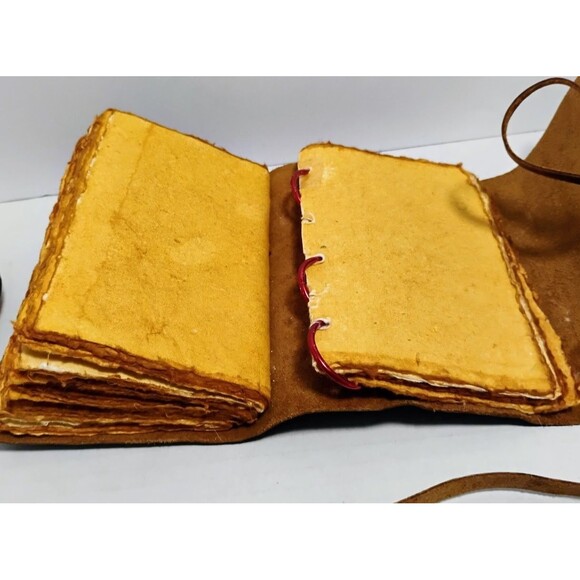 LEATHERBOUND D&D FANTASY RPG WRITING JOURNAL W AGED STYLE PAPER & KEY READ!!!! - Picture 6 of 8